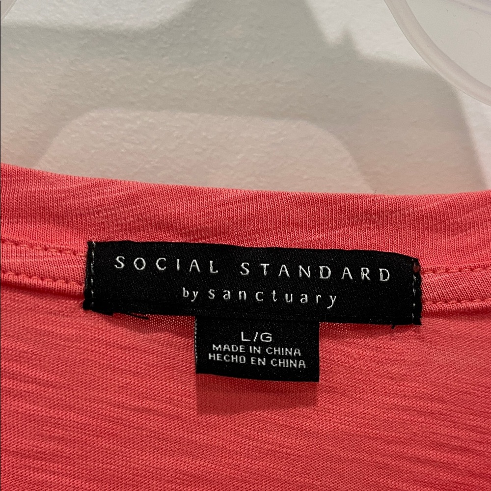 🌷3 Tops for $18 - Sanctuary Coral Knot Front Short Sleeve Tee Size Large - Picture 2 of 5